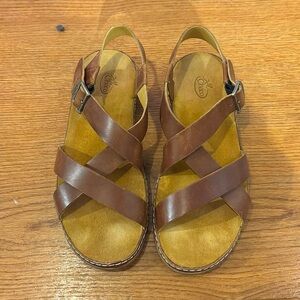 Women’s Chaco Size 8 Leather Sandals